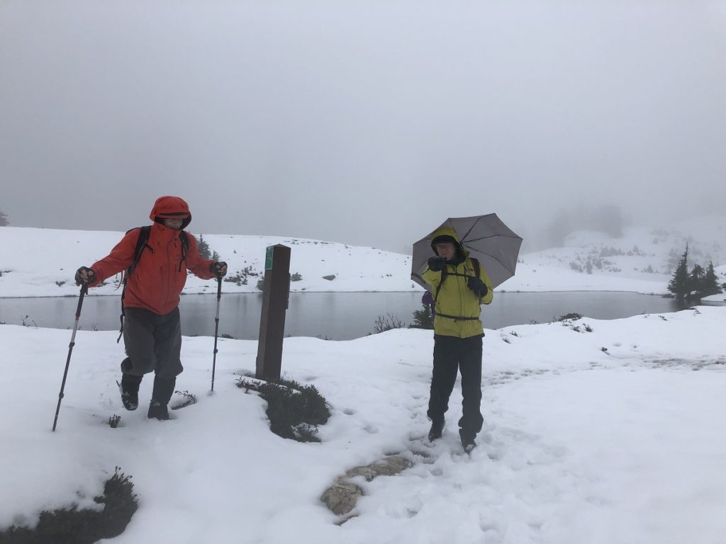 Elfin Lakes Hike