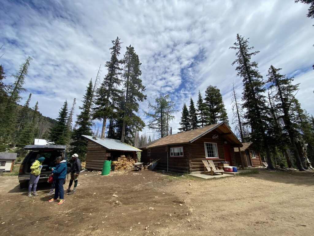 Cathedral Lakes Lodge