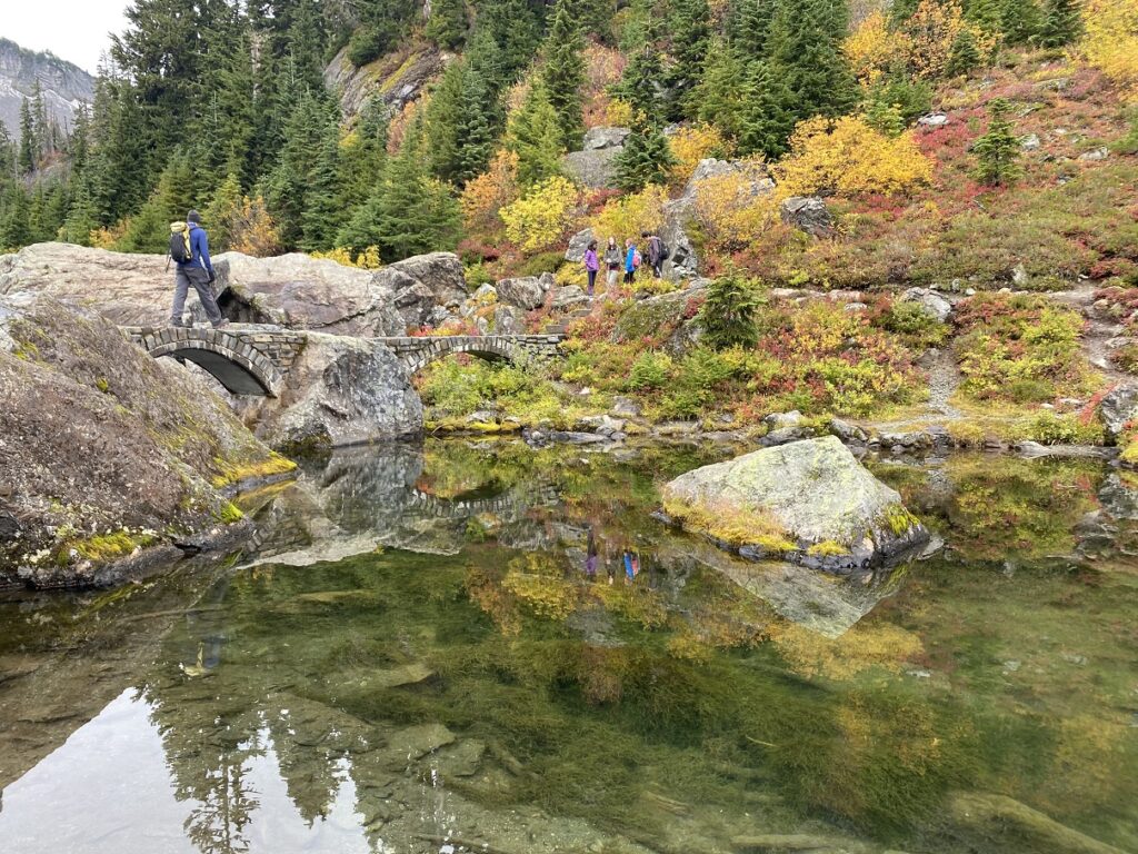 Bagley Lakes Trail - Chain Lakes Loop Trail Washington