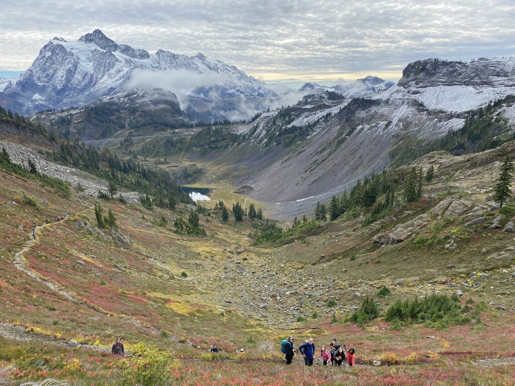 Mount Shuksan - Chain Lakes Loop Trail Washington