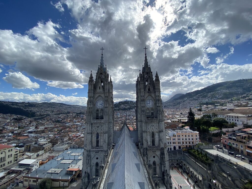 Quito - Basilica del Voto Nacional