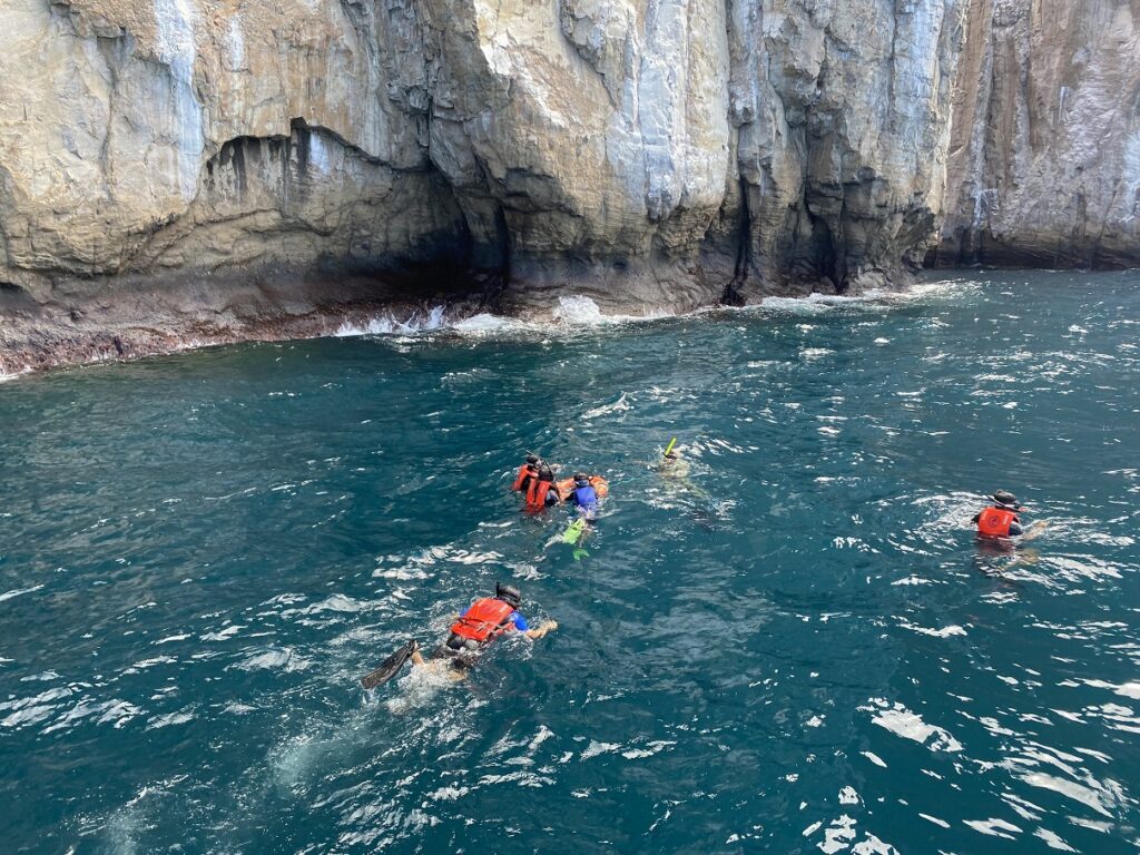 Ecuador San Cristobal Kicker Rock Snorkelling