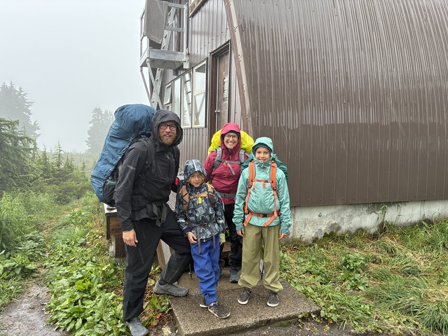 Elfin Lakes Shelter